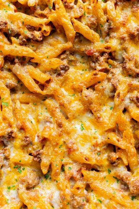 This pasta bake with ground beef is cheesy, easy to make, and delicious! | Beef casserole ...