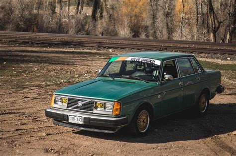 Eric's 1979 Volvo 244 - Holley My Garage