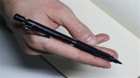 Uni Kuru Toga Roulette Model Mechanical Pencil Review