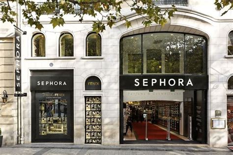 Confessions of a Sephora Insider — Strike Magazines