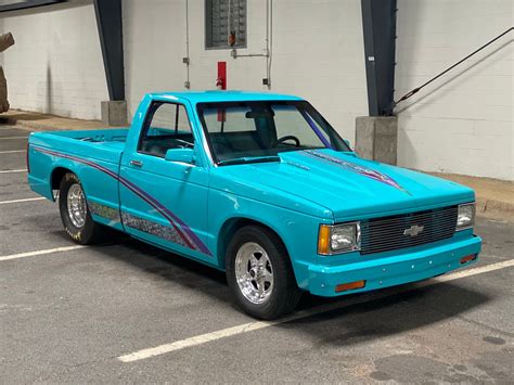 1985 Chevy S10 Custom Trucks