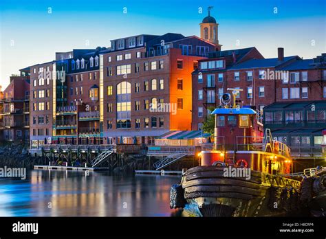 Portsmouth skyline hi-res stock photography and images - Alamy