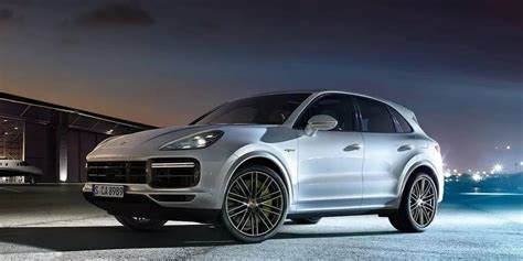 What's the Difference Between Porsche Cayenne Turbo and GTS?