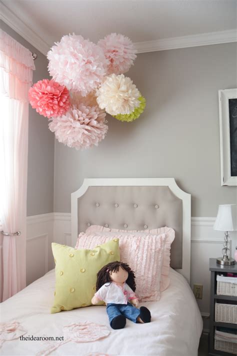 Tissue Paper Pom Poms Tutorial - The Idea Room