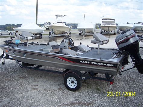 1997 Tracker Pro Team 18 Bass Boat | Bass boat, Boat restoration, Bass ...