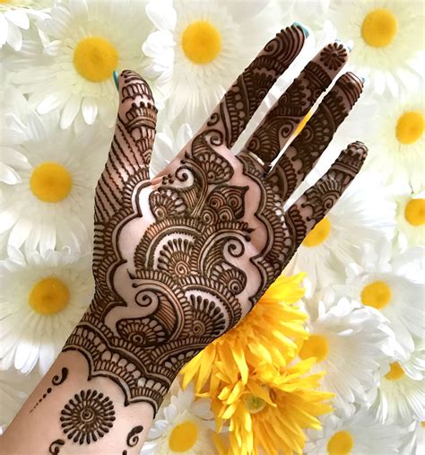 80+ Amazing Karva Chauth Mehndi Designs – Body Art Guru