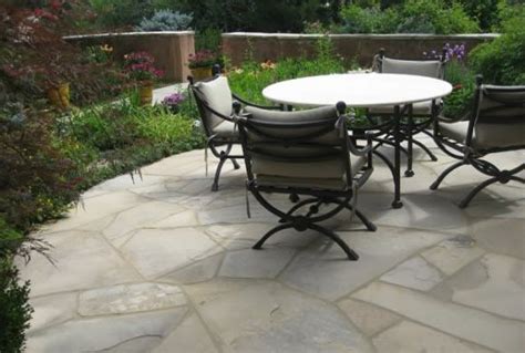 Flagstone Paving Ideas - Landscaping Network