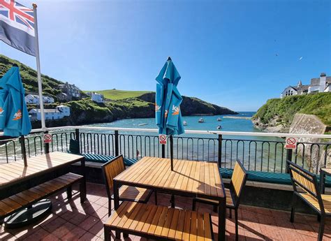 9 of the Best Places to Eat Out in Port Isaac | Restaurants, Cafes & Pubs | Cornwall Guide