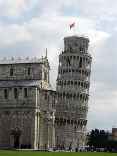 File:Leaning tower of Pisa.jpg