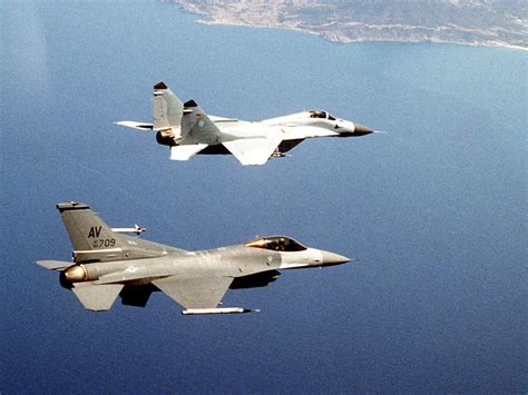 MiG-29 vs. F-16 – which is the better fighter aircraft? | FlyFighterJet.com | Fly a Jet, Fighter ...