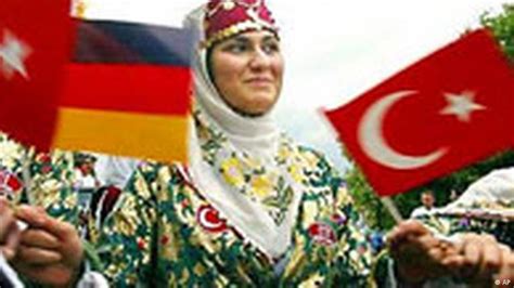 Turkish Day in Berlin – DW – 05/26/2002