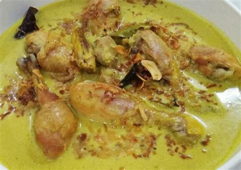 Resep Opor Ayam Bumbu Kuning oleh Ingrid Soebagio - Cookpad