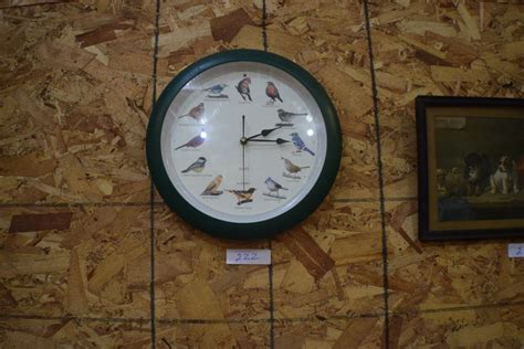 Lot - Bird Chirp (Chime) Clock