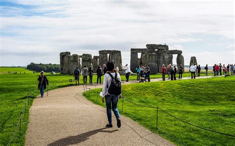 Book Stonehenge Tours From London | Book Tours & Tickets in London