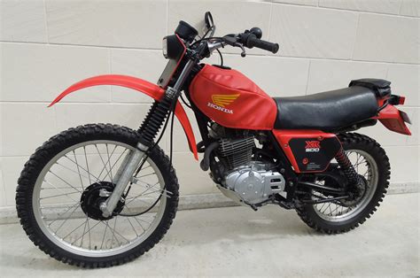 Honda Honda XR250R - Moto.ZombDrive.COM