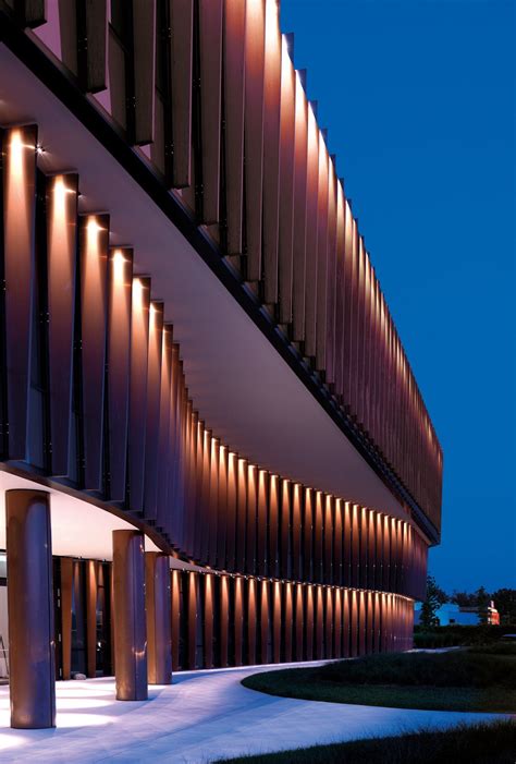 Twinset_01 | Architectural lighting design, Facade architecture, Facade lighting