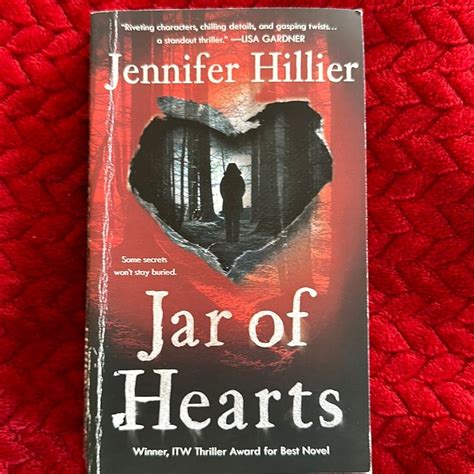 Jar of Hearts by Jennifer Hillier, Paperback | Pangobooks