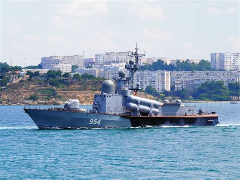 Missile Corvette "R-334 "Ivanovets" :: Black Sea Fleet Photoalbum