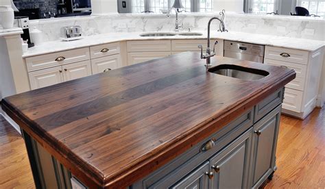 20+ Distressed Wood Kitchen Island – DECOOMO