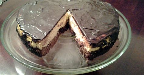 Chocolate and Vanilla Layered Crustless Cheesecake Recipe by fenway ...