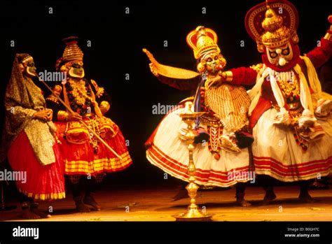 Kathakali dancers, Kerala, India Stock Photo - Alamy