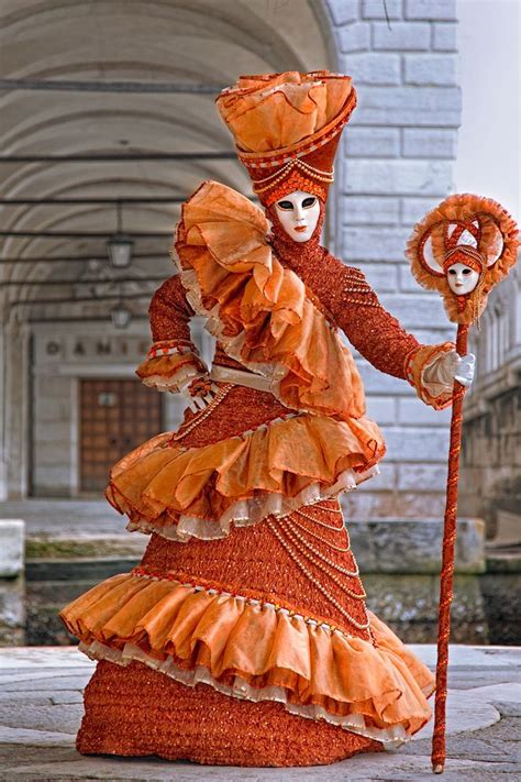 The orange Queen | Venice carnival costumes, Venetian costumes ...