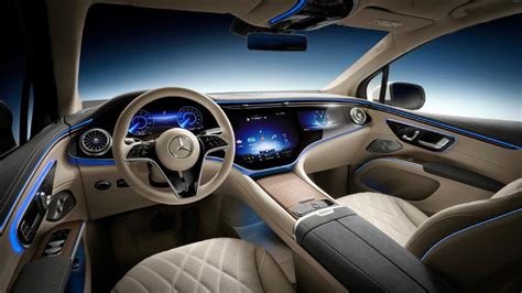 Mercedes-Benz shows off the interior of the 2023 EQS SUV | TechCrunch