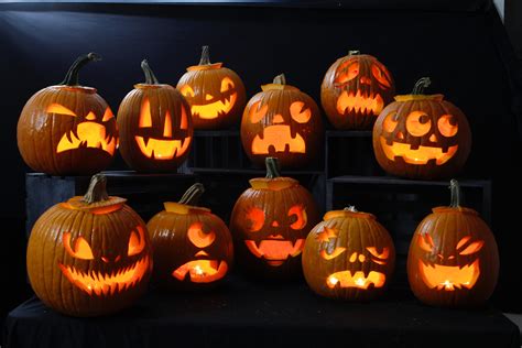 Jack O Lanterns — Maniac Pumpkin Carvers