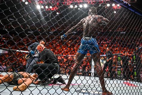 UFC 287: Israel Adesanya revels in stunning KO of Alex Pereira, mocks his son with Octagon flop ...