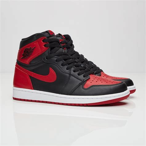 Jordan Brand Air Jordan 1 Retro High OG - 555088-001 - Sneakersnstuff ...