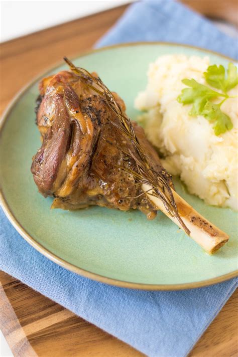 Slow-Roasted Rosemary Garlic Lamb Shanks Recipe