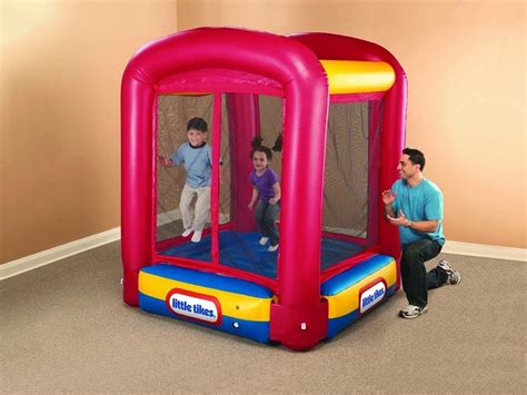 Little Tikes Bounce House Trampoline Enclosed bounce, Toddlers ...