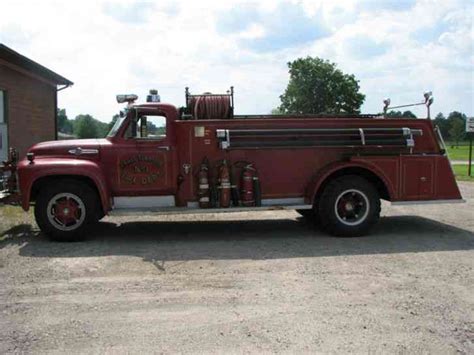 Ford F-800 Big Job (1953) : Emergency & Fire Trucks