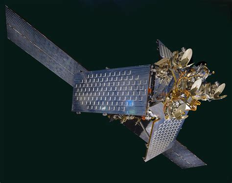 Communications Satellite, Iridium | Smithsonian Institution