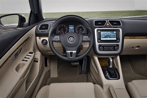 The Cars Connection: 2011 volkswagen passat cc interior images