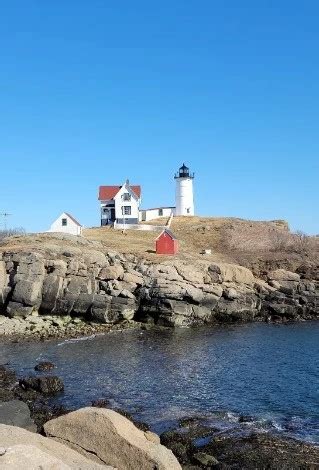 Nubble Lighthouse - Go Wandering