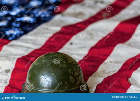 American Flag and Old Army Helmet Stock Illustration - Illustration of pride, blue: 289535173