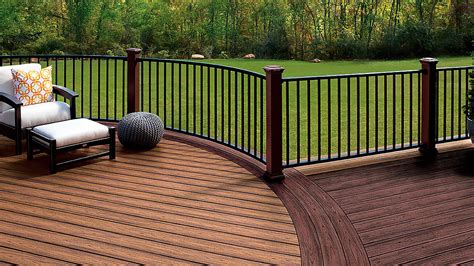 Signature Curved Railing | Trex