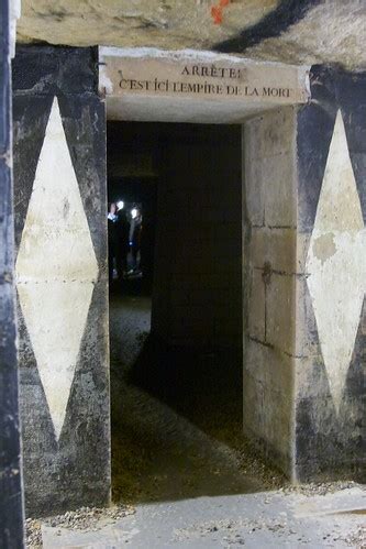 Entrance to the Paris Catacombs | Lintel reads: "Stop. Here … | Flickr