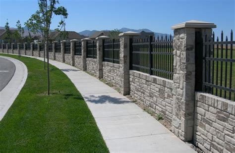 Fence Designs, Ideas & Styles - Best Types of Fences (2021 Guide)