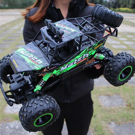 Large 4WD Remote Control Trucks 2.4G Off-Road Rock Crawler Climbing Ca ...