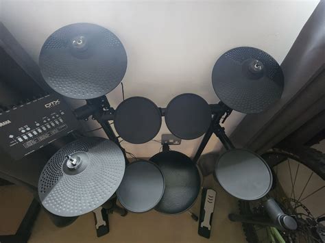 YAMAHA DTX402K ELECTRONIC DRUMS, Hobbies & Toys, Music & Media, Musical Instruments on Carousell