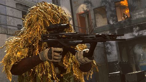 Uh oh, this ghillie suit is literally turning Call of Duty: Warzone ...