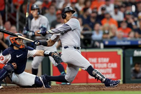 Juan Soto's first home run gives Yankees late lead, and fans went nuts | Sporting News