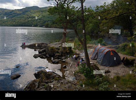 wild camping at loch lomond in scotland Stock Photo - Alamy