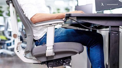 Where to Put Lumbar Support in an Office Chair?