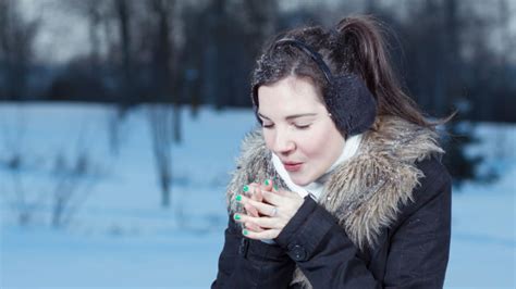 Science Proves That Feeling Cold Is Contagious | Mental Floss