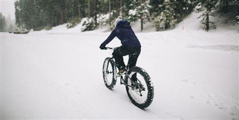 Winter Cycling Gear Guide - Best Cold Weather Biking Clothing and ...