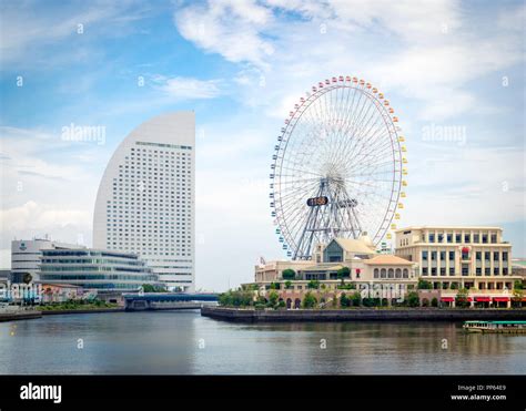 Minato mirai ferris wheel hi-res stock photography and images - Alamy