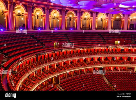 Royal albert hall london inside hi-res stock photography and images - Alamy